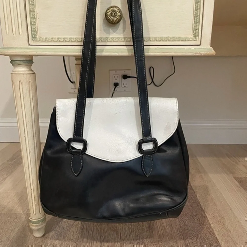 PRADA LEATHER BAG BLACK AND WHITE - Picture 2 of 16